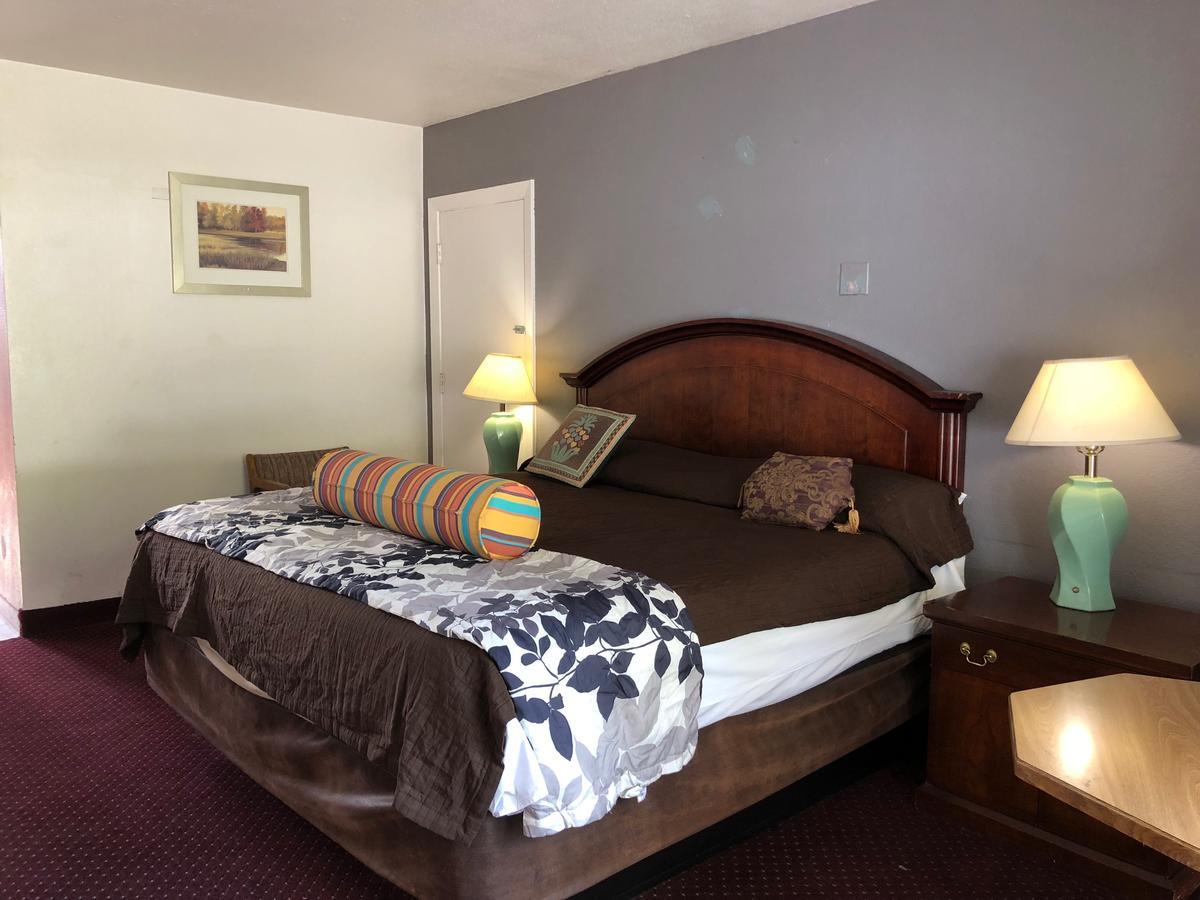 Budget Inn ألباني المظهر الخارجي الصورة